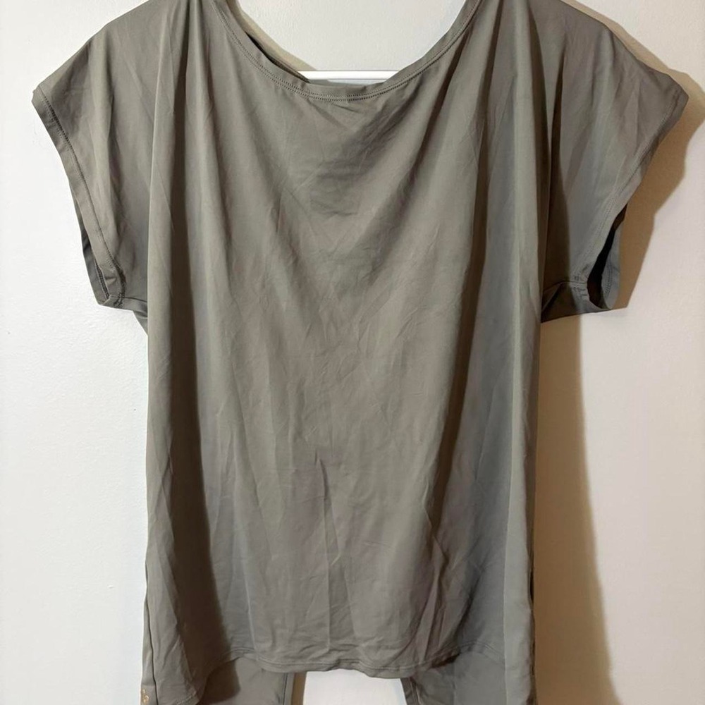 nwt mia joy top‎